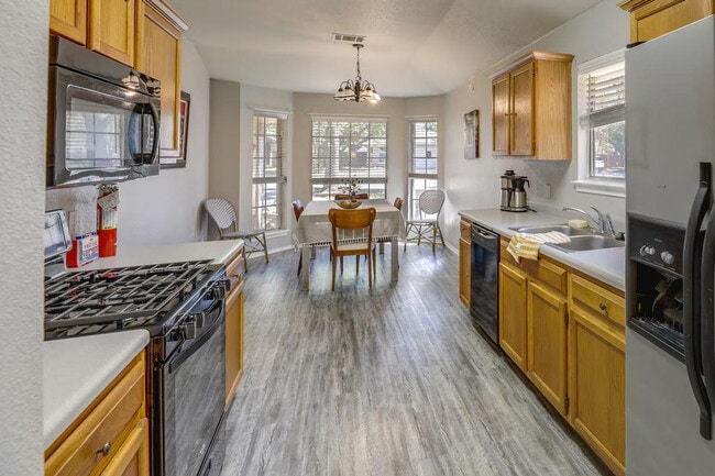 Building Photo - 8836 Francia Trail