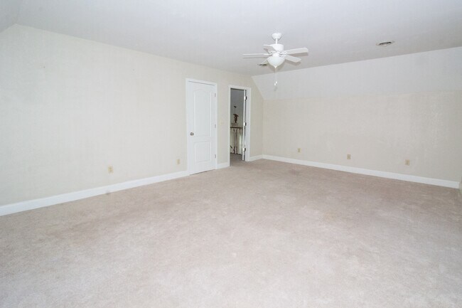 Building Photo - 101 Rental St