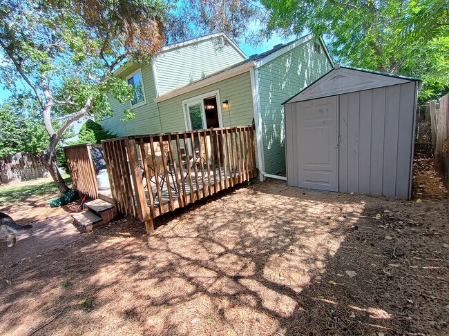 Foto del edificio - 3213 Laredo Ln