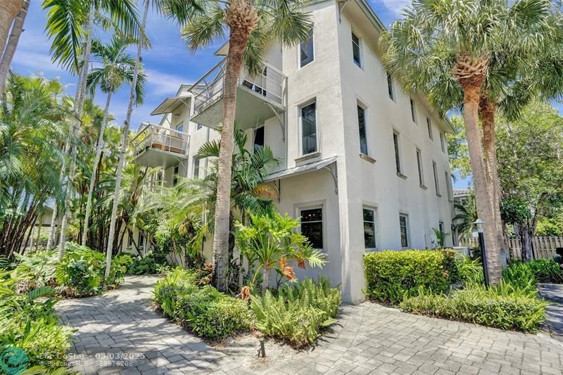 Foto principal - 816 SW 4th Ave