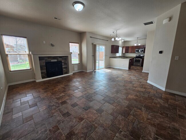 Building Photo - 2063 Velliquette Ln