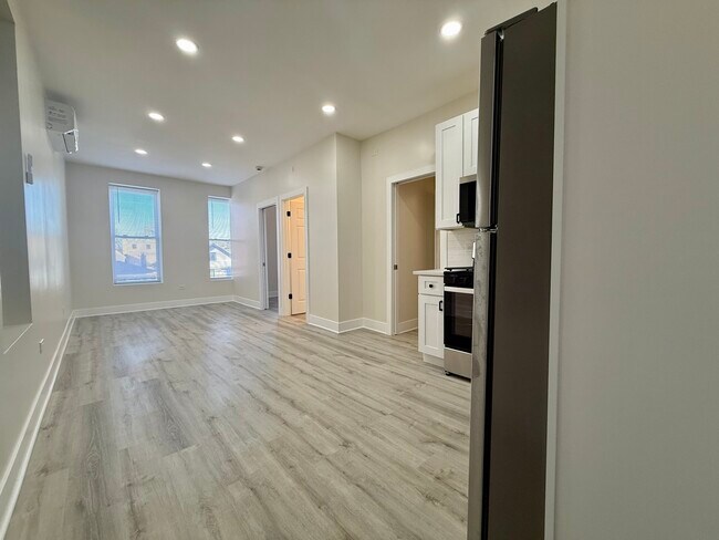 Foto del edificio - 3221 S May St