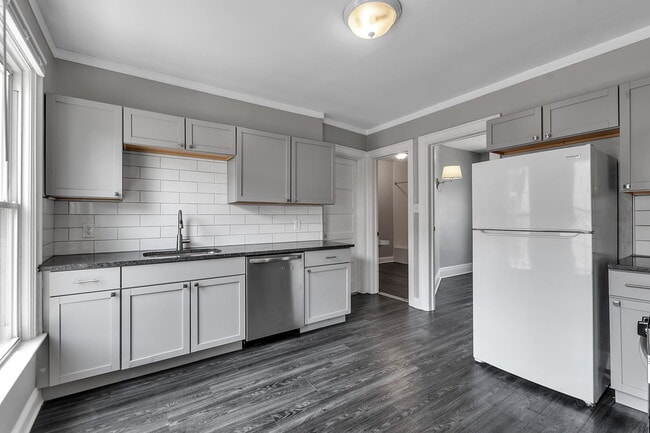 Building Photo - 36 Callodine Ave