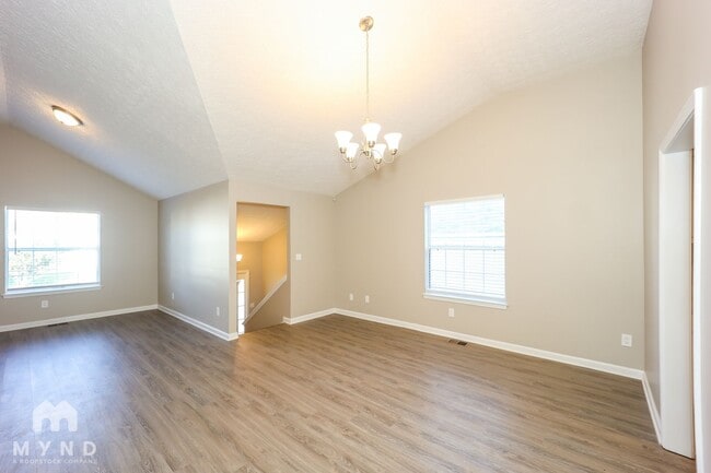 Building Photo - 7303 Williamsburg Dr