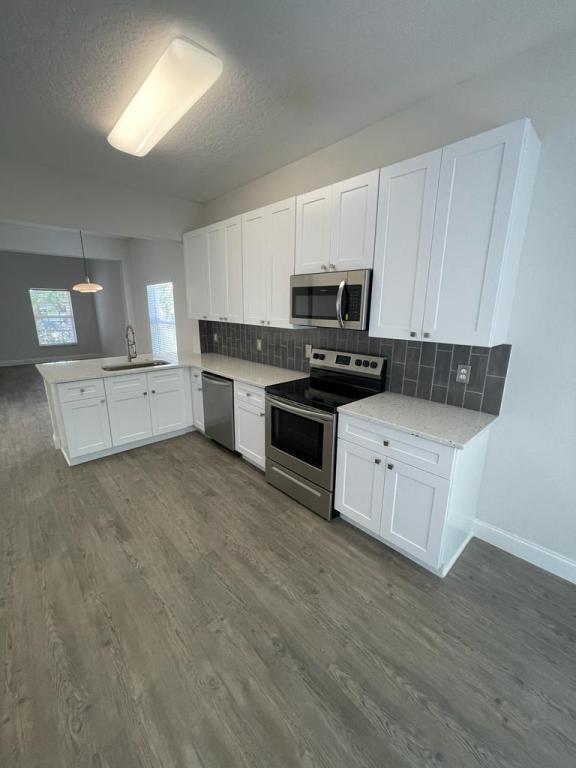 Building Photo - 16187 Old Ash Loop