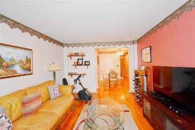 Foto del edificio - 770 Bronx River Rd