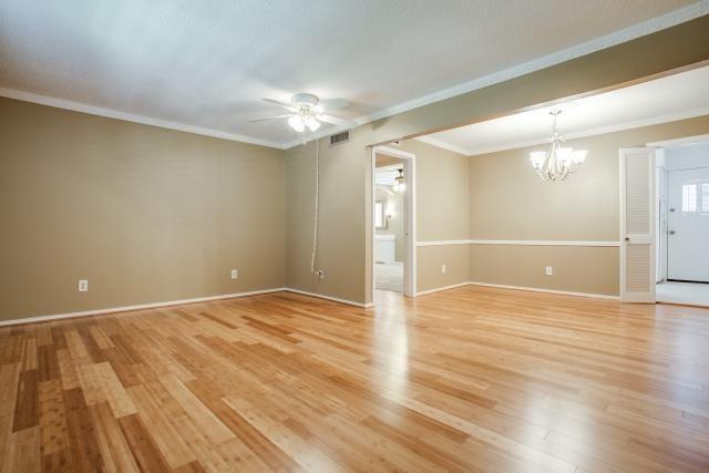 Foto del edificio - 5815 Sandhurst Ln