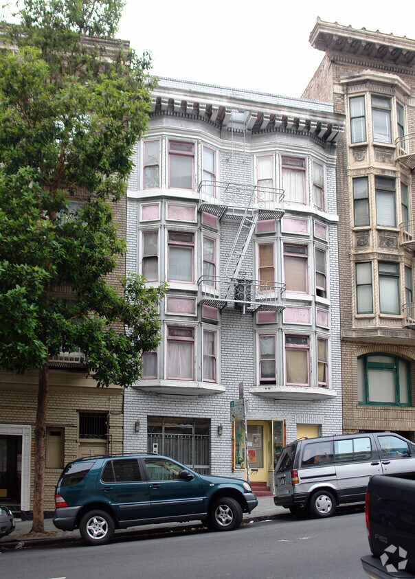Primary Photo - Rayon D'Or Apartments