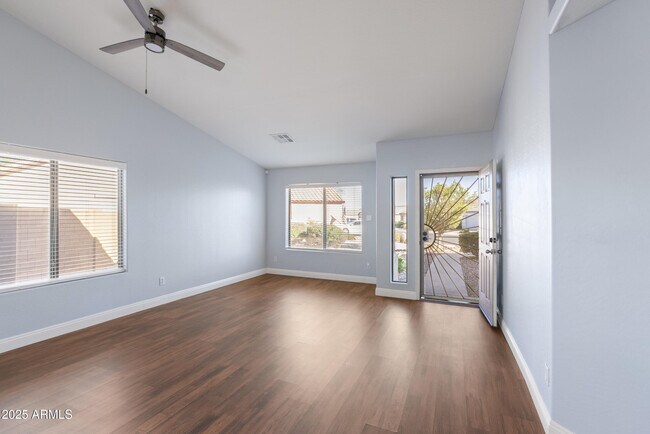 Foto del edificio - 1422 S 230th Ave