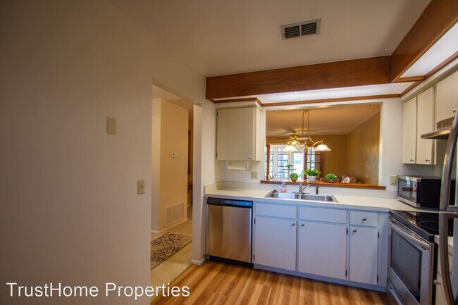 Foto del edificio - 2 br, 2 bath House - 4426 Middlebrook Rd