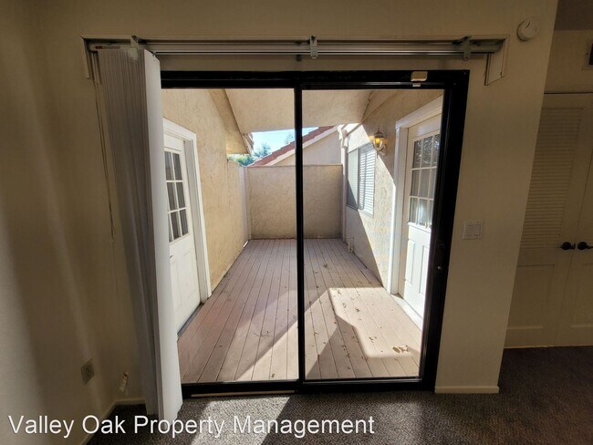 Foto del edificio - 2 br, 2 bath House - 1855 Scenic Drive, #F