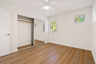 Building Photo - 3372 Rockview Pl