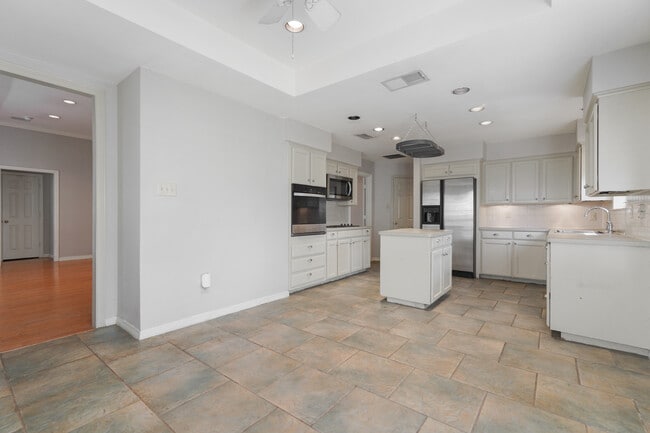 Foto del edificio - 4919 Saddleback Rd