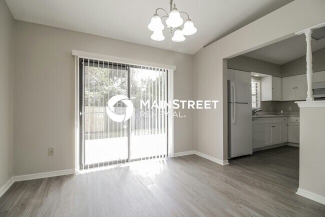 Foto del edificio - 4 Bedroom Pet-Friendly Home in Deltona, FL with Main Street Renewal