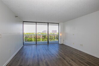 Building Photo - 20505 E Country Club Dr