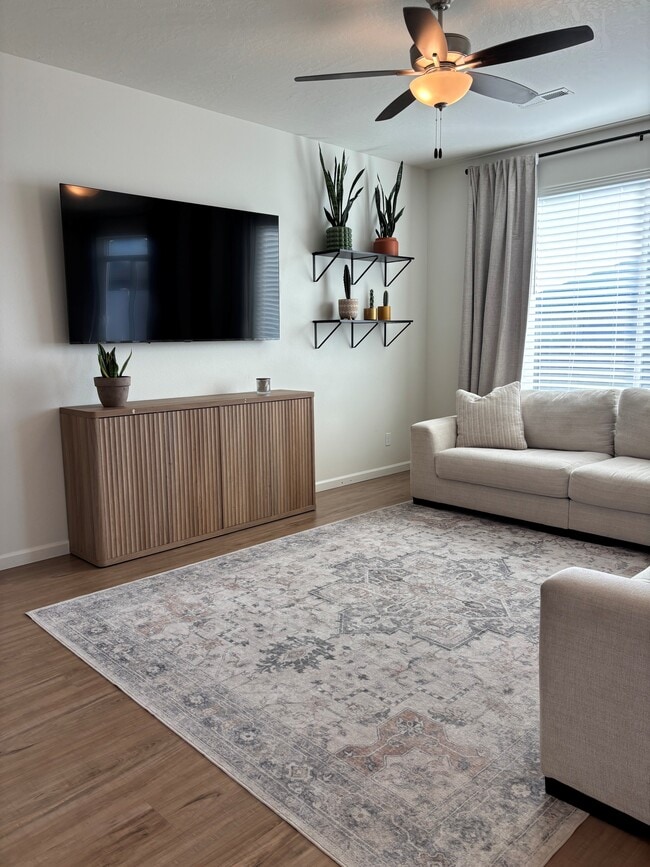 Building Photo - 8602 Ashen Dr