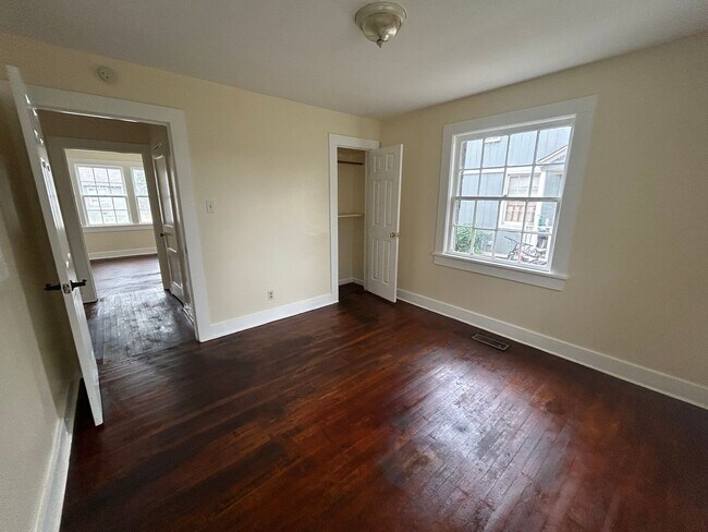 Foto del edificio - 4 bedroom and 1.5 bathroom