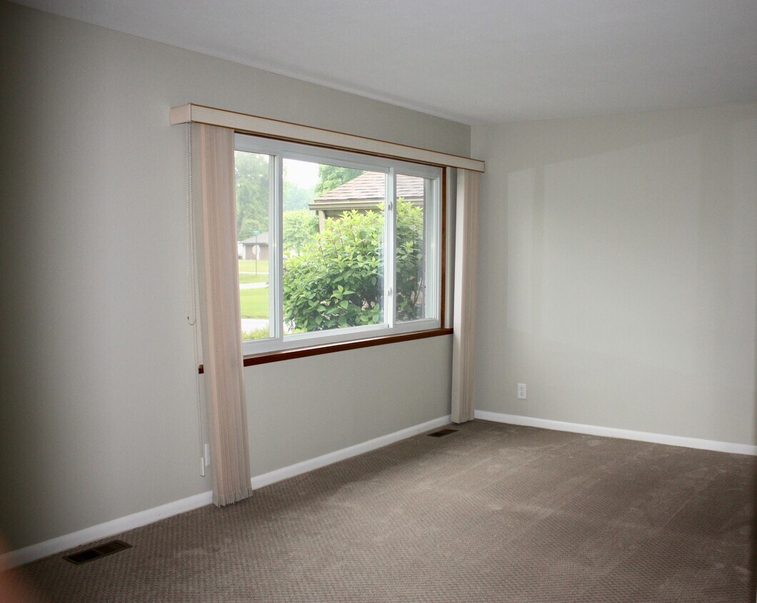 Building Photo - 8352 Galloway Dr