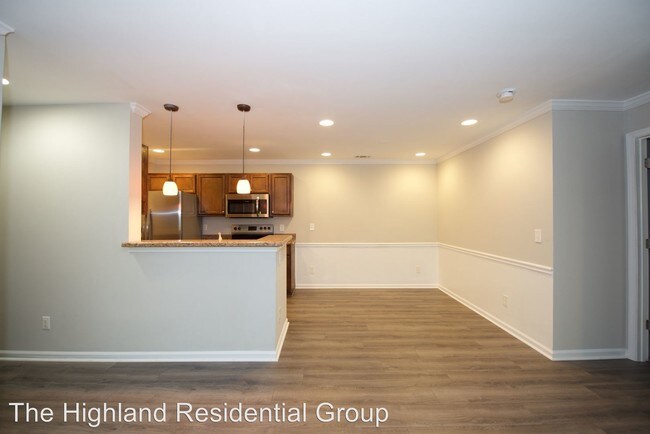 Foto del edificio - 225 Warm Springs Cir