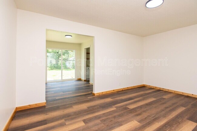 Foto del edificio - 2345 S Greenwood Ave