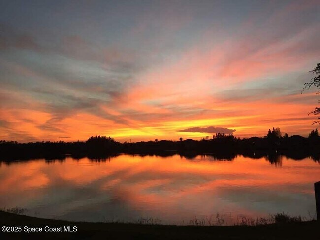 Foto del edificio - 935 Southlakes Way SW