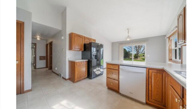 Foto del edificio - 5769 Skippers Ln