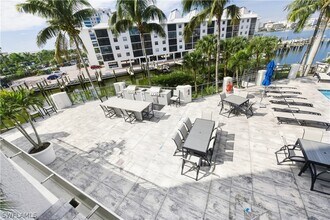 Building Photo - 400 Flagship Dr