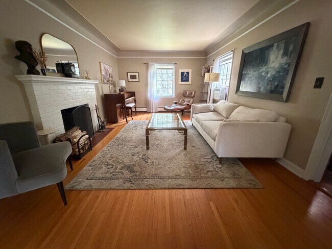 Foto del edificio - 3423 40th Ave S