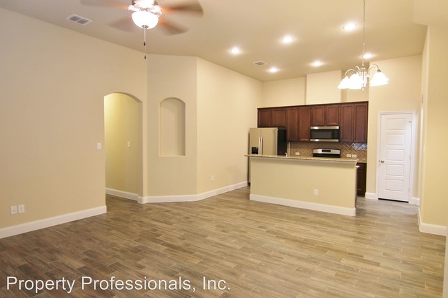 Building Photo - 3 br, 2 bath House - 1253 Old FM 306