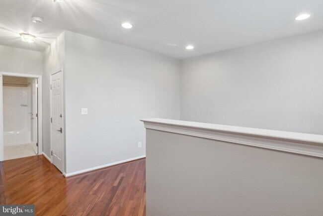 Foto del edificio - 42762 Longworth Terrace