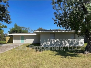Building Photo - 1609 Clover Dr