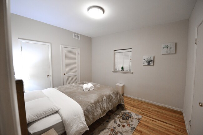 Foto del edificio - 1214 Waverly St