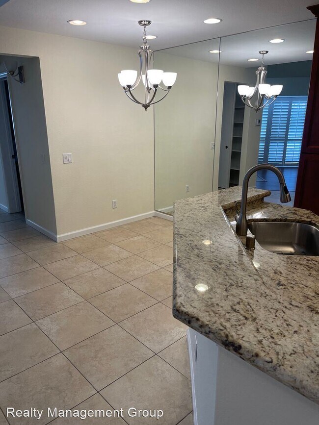 Building Photo - 2 br, 2 bath House - 7083 Camino Degrazia ...