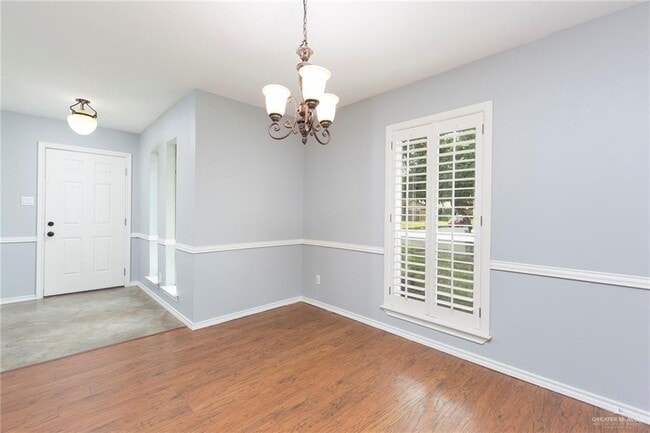 Building Photo - 18 S Cynthia St