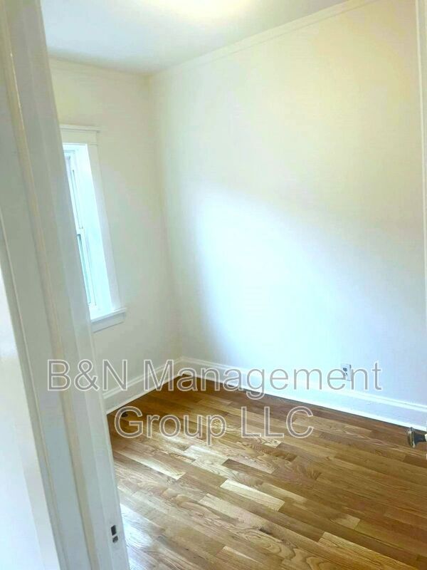 Foto del edificio - 1065 W Dakin St
