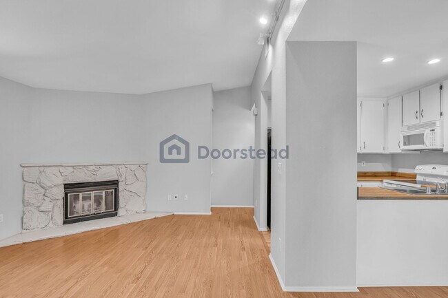 Building Photo - 474 Holly Hock Ct
