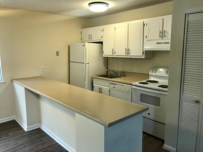 Foto del edificio - 1418 Riverview Rd