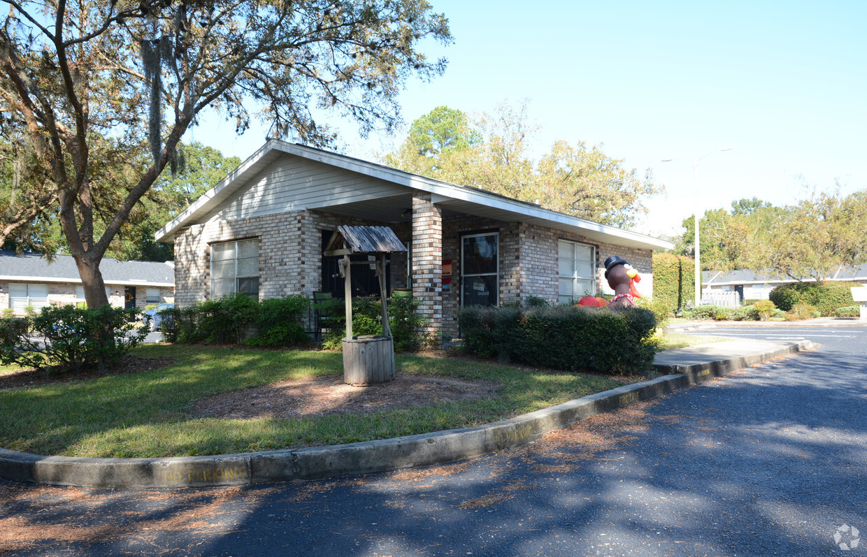 Building Photo - Dade City Apartments