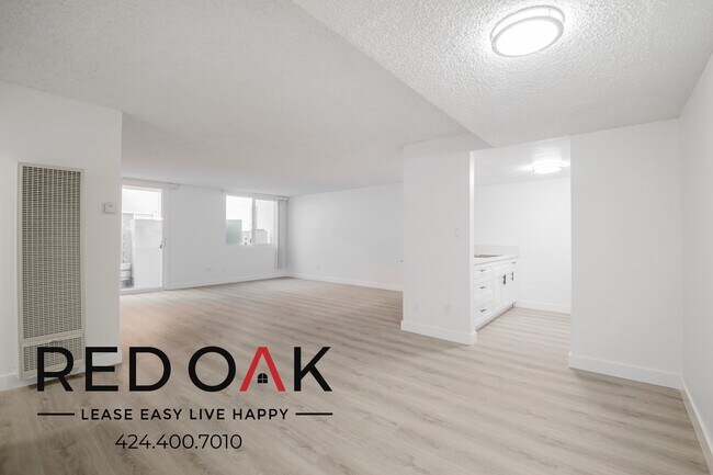 Building Photo - 1500 S Gramercy Pl