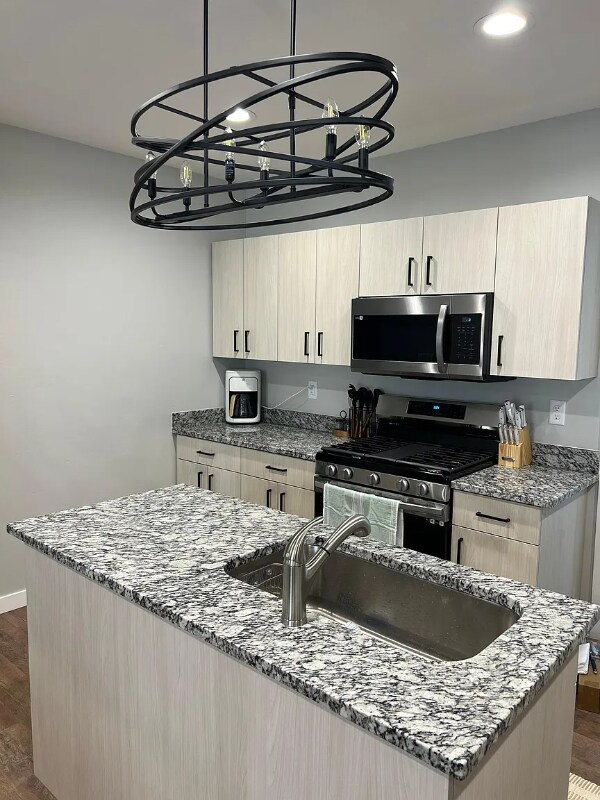 Foto principal - 418 18th St