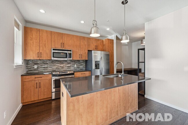 Building Photo - Updated 1-Bed, 1-Bath with wood floors and...