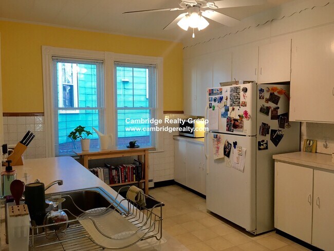 Foto del edificio - 85-87 Holworthy St