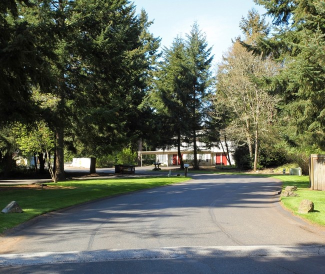 Building Photo - Madrona Estates Townhomes