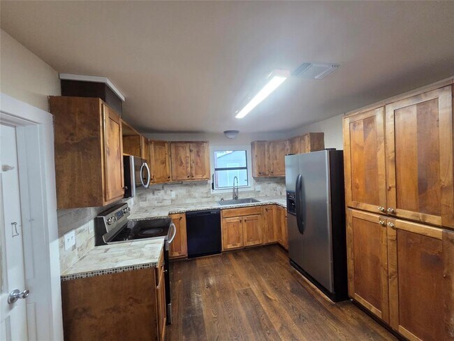 Building Photo - 3400 State Hwy 71