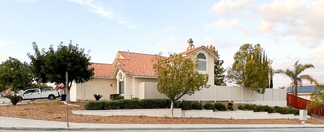 Foto del edificio - 8558 Sandhill Dr