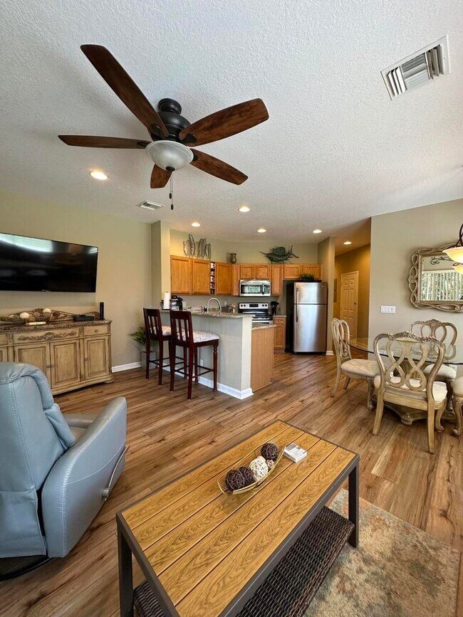 Foto del edificio - 8278 Mulligan Cir