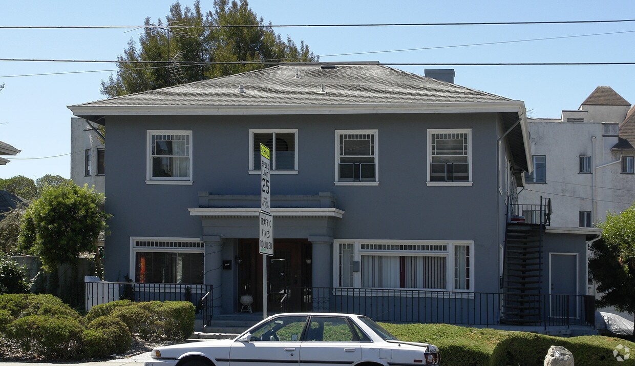 Building Photo - 1001 Macarthur Blvd