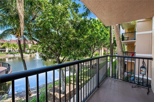 Foto del edificio - 8851 Wiles Rd