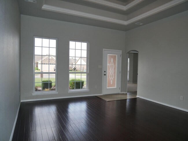Foto del edificio - Spacious Delight: 4 Bed, 2 Bath House for ...