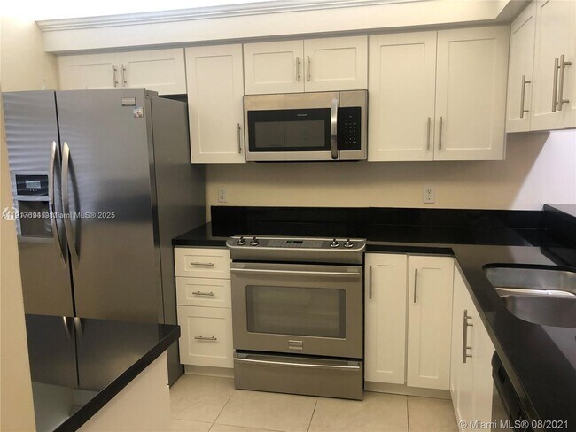 Foto del edificio - 1715 Whitehall Dr